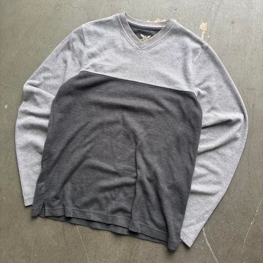 Faded Glory Vintage Grey and white striped V-neck sweater Size Small‎